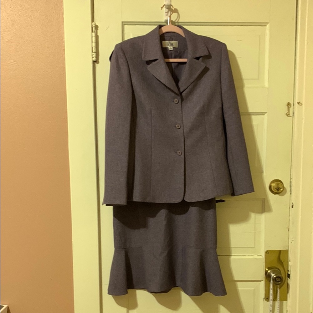 Le Suit Purple Knee-Length Trumpet Skirt